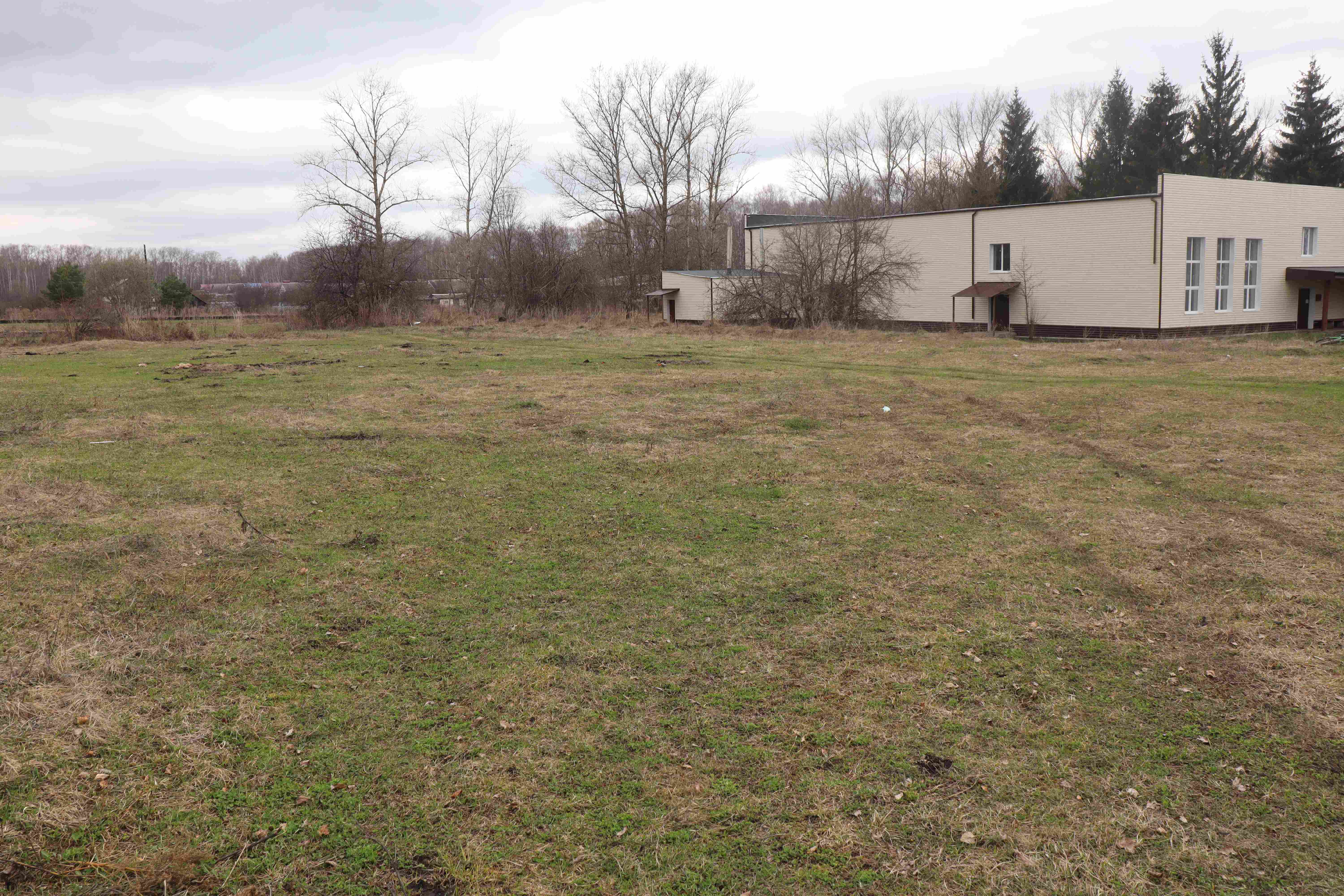 Обустройство спортивной площадки в п. Горьковский, Тепло-Огаревский район Тульской области в 30 м. южнее д. 73.