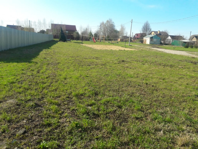 Обустройство  спортивной  площадки  в районе д. 33  деревни Пироговка- Соковнино Щекинского района