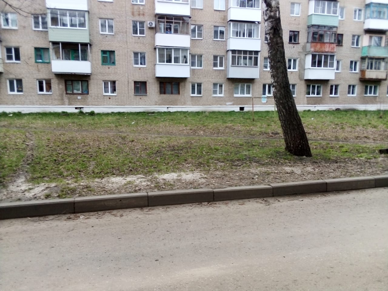 Обустройство детской площадки в городе Кимовск, ул.Коммунистическая, д.8 Кимовского района