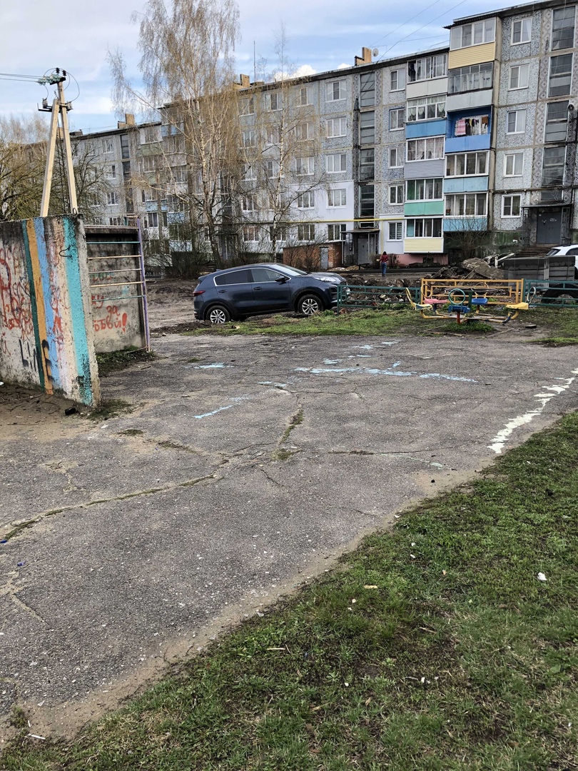 Обустройство детской площадки в г. Венев, во дворе домов ул. Бундурина, 2 и ул. Красноармейская,1