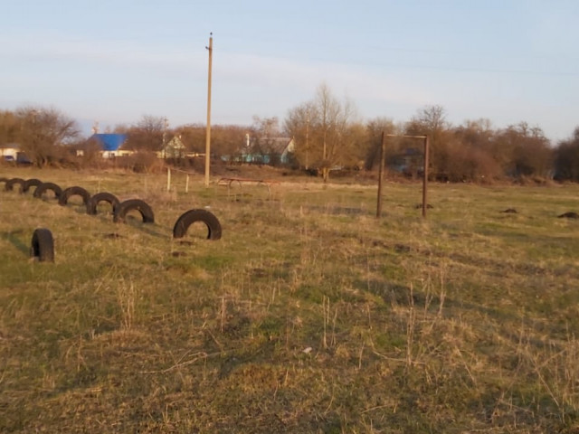 Обустройство спортивной площадки в п. Молчаново Каменского района