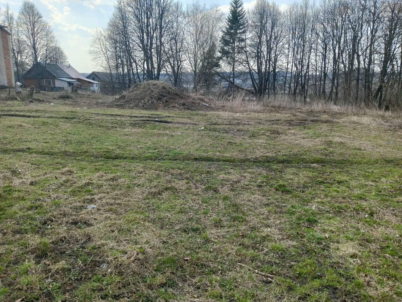 Обустройство спортивной площадки в д.Красный Холм Воловского района